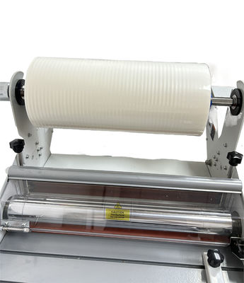 Хорошая цена. Защитная пленка для упаковки с матовым ламинированием, устойчивая к царапинам, длиной 2000 м, с клеем и анти-скользящим лаком онлайн