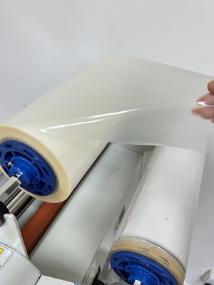 Хорошая цена. Экологически чистый BOPP Peelable Protective Film Lack Soft/Velvet-Touch Brightness 25 микрон или специальная толщина онлайн